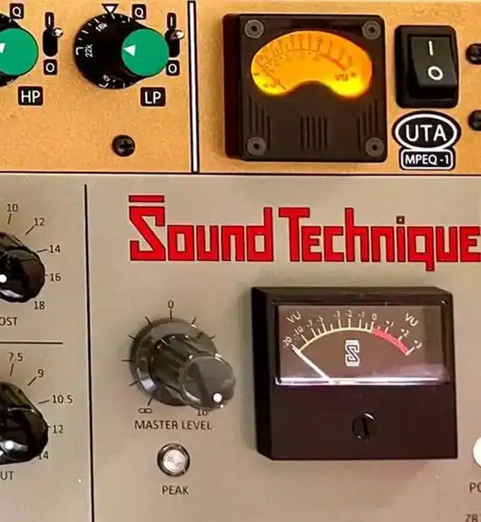 Tonstudio-Equipment – Rechtsberatung im Musikrecht für Künstler, Produzenten und Labels